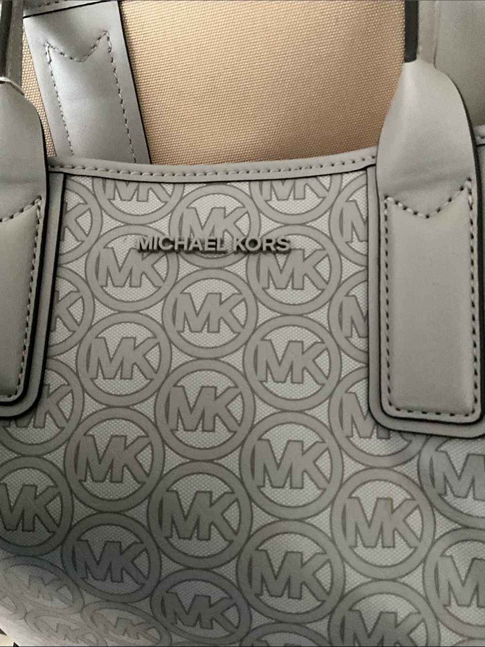 MICHAEL KORS TOTE - Picture 2 of 3